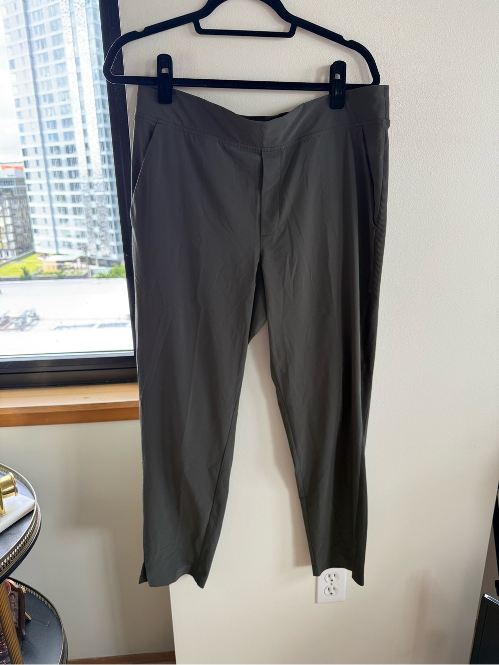 Athleta Brooklyn Mid Rise Pant Size 12 - Picture 2 of 3